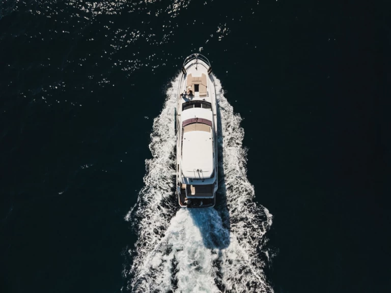 Louer Yacht avec ou sans skipper Jeanneau à Podstrana