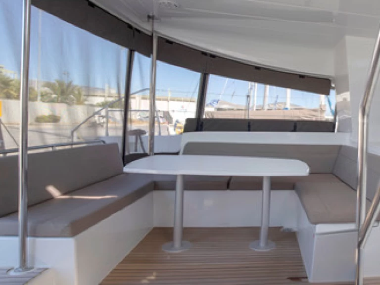 Location bateau Lagoon Lagoon 450 à Kallithéa sur Samboat