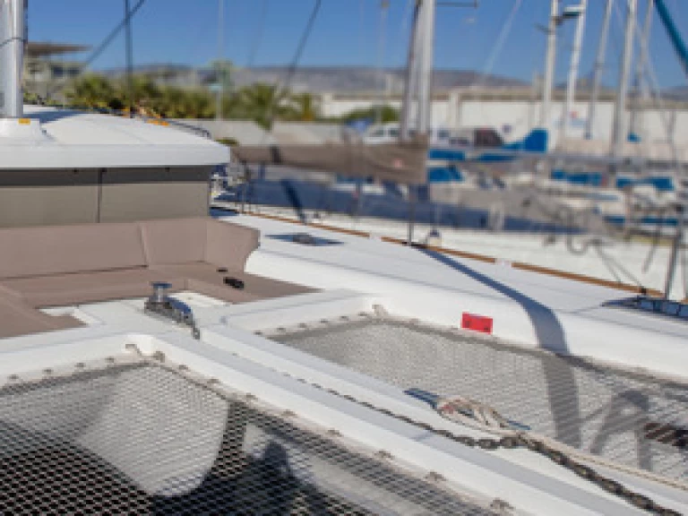 Louer Catamaran avec ou sans skipper Lagoon à Kallithéa
