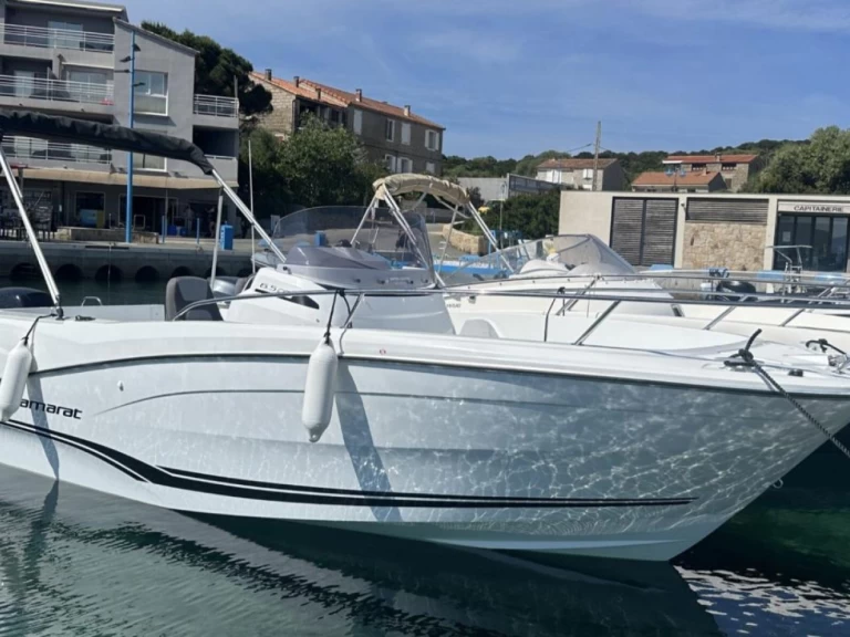 Location Bateau à moteur Bénéteau avec permis