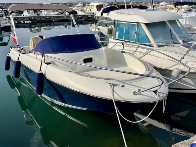 Location à Sainte-Maxime - Jeanneau Cap Camarat 625 WA sur SamBoat