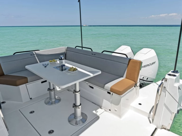 Louez un Bénéteau FLYER 9 SUNdeck à Antibes