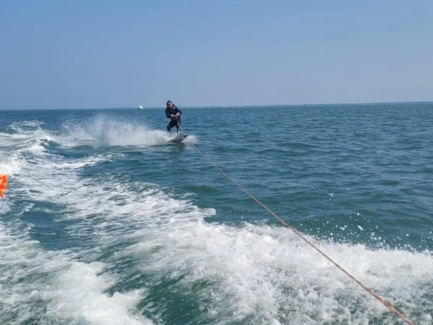 Louer Semi-rigide avec ou sans skipper Capelli à Grand Piquey