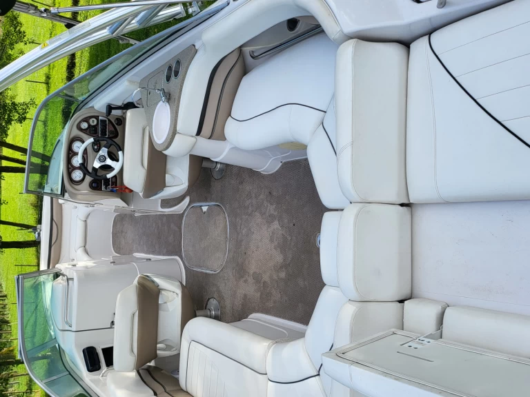 Louez un Four Winns Horizon à Le Bourget-du-Lac