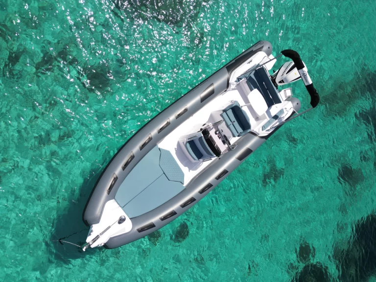 Location Semi-rigide Ranieri avec permis