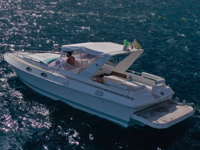 Louer Bateau à moteur avec ou sans skipper PRIMATIST By Bruno Abbate à Castellammare di Stabia
