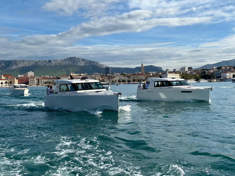 Location Yacht Aliskaf37  avec permis