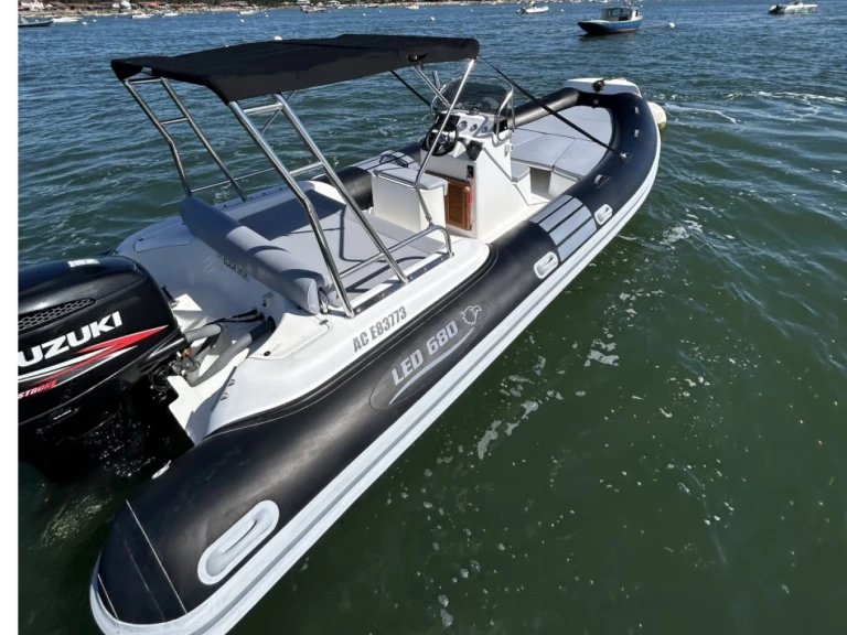 Semi-rigide à louer à Grand Piquey au meilleur prix