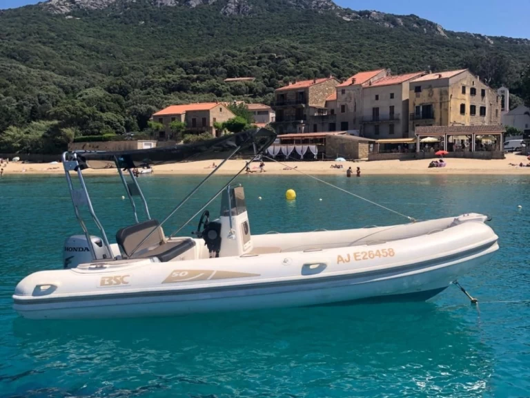 Louer Semi-rigide avec ou sans skipper Bsc à Campomoro