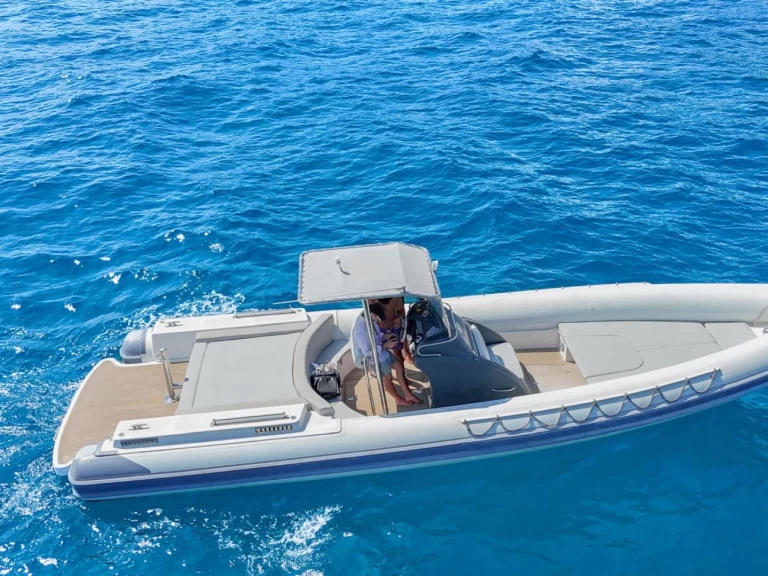 Location Semi-rigide Top Marine avec permis