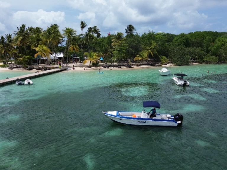 Location bateau Apex APEX PANGA 25 à Le Gosier sur Samboat