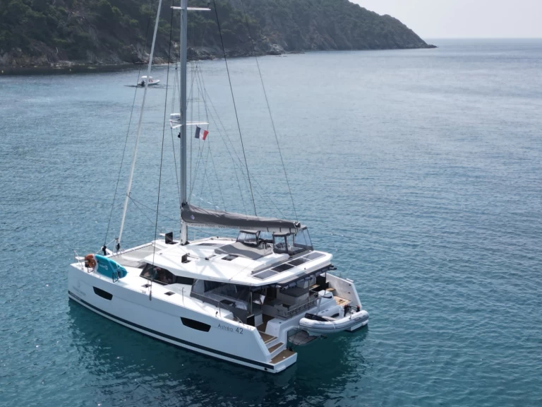 Location bateau Fountaine Pajot Astrea 42 à Bonifacio sur Samboat