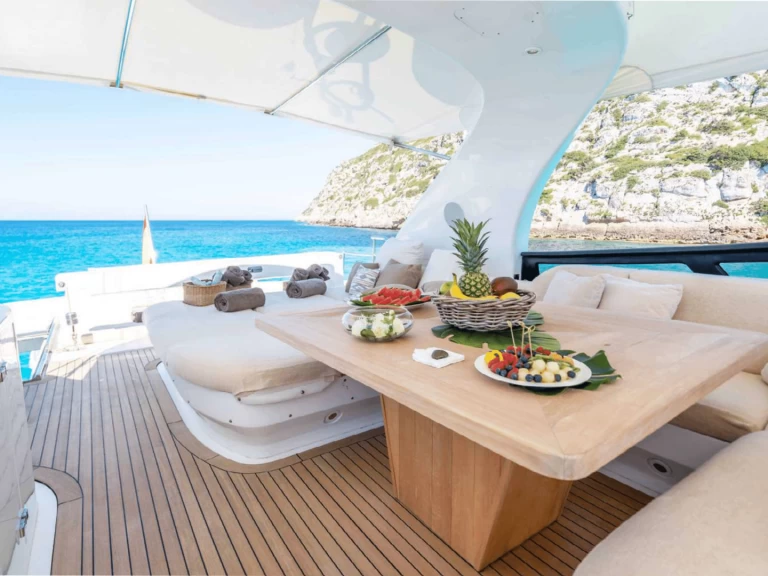 Location Yacht Maiora avec permis