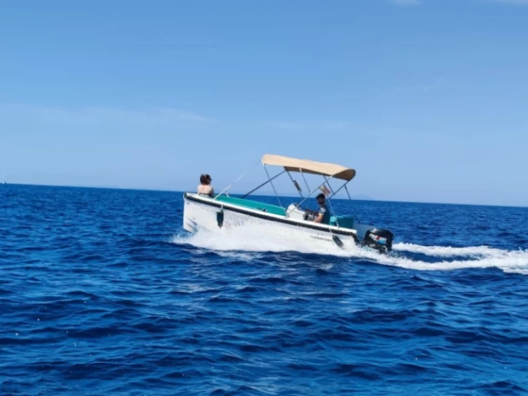 Location Bateau à moteur Marion avec permis