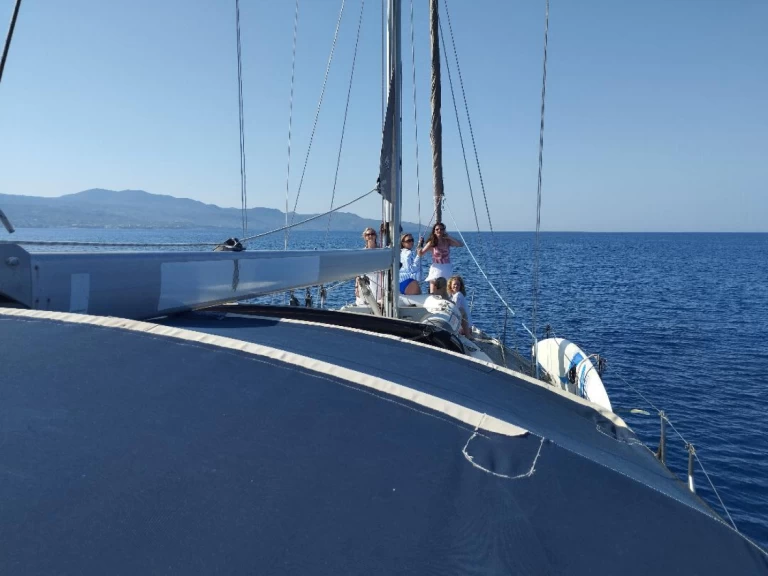 Location bateau Jeanneau Sun Odyssey 45.1 à Kalamata sur Samboat