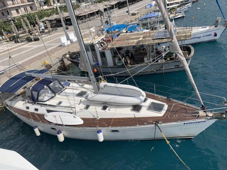Louez un Jeanneau Sun Odyssey 45.1 à Kalamata
