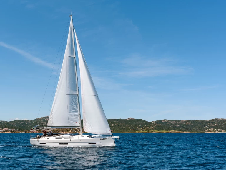 Location bateau Dufour Dufour 530 à Cannigione sur Samboat