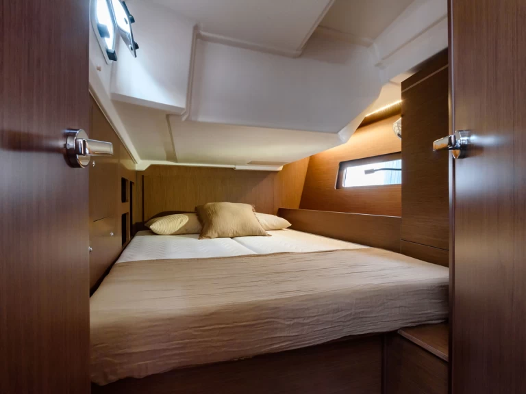 Bénéteau Oceanis 46.1 a louer à Cannigione