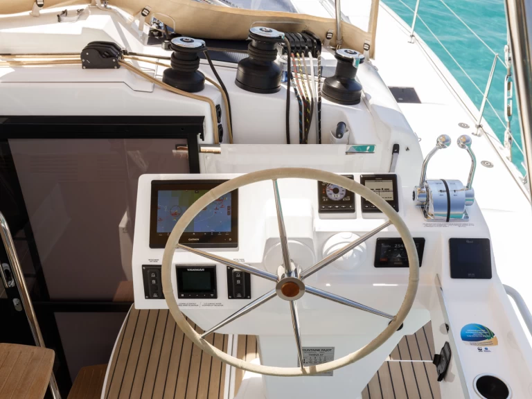 Louer Catamaran avec ou sans skipper Fountaine Pajot à Álimos