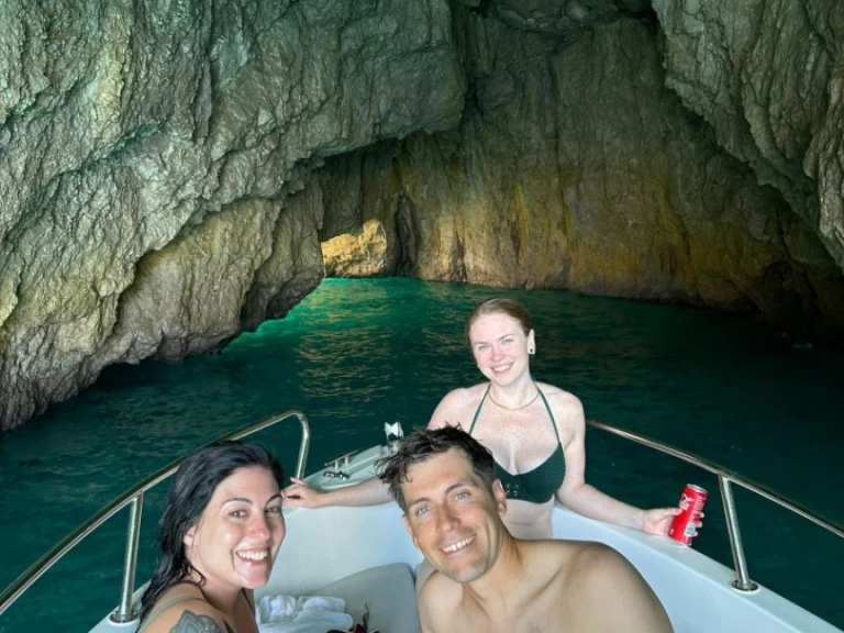 Louer Bateau à moteur avec ou sans skipper Teorema à Sorrento