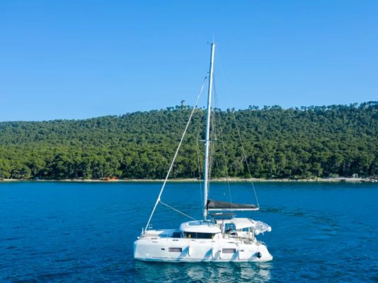 Louer Catamaran avec ou sans skipper Lagoon à Kaštela