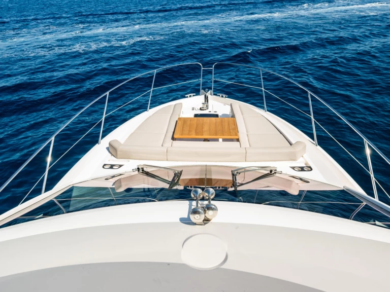 Location bateau Sunseeker Manhattan 52 à San Ġiljan sur Samboat