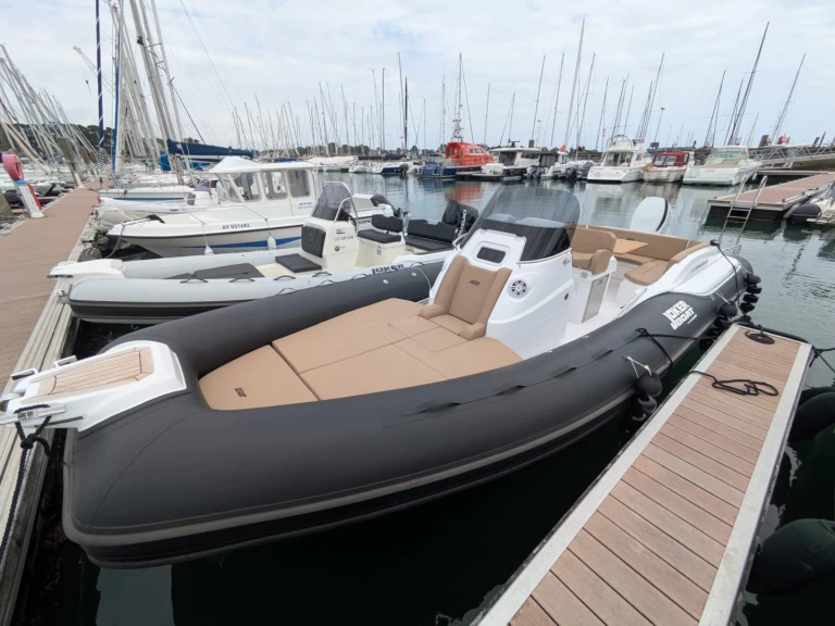 Location bateau La Trinité-sur-Mer pas cher Clubman 28