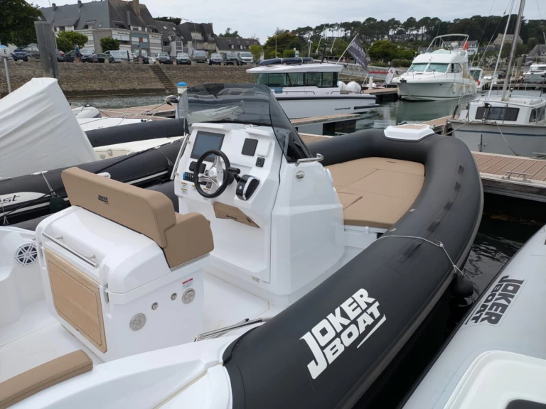 Location Semi-rigide Joker Boat avec permis