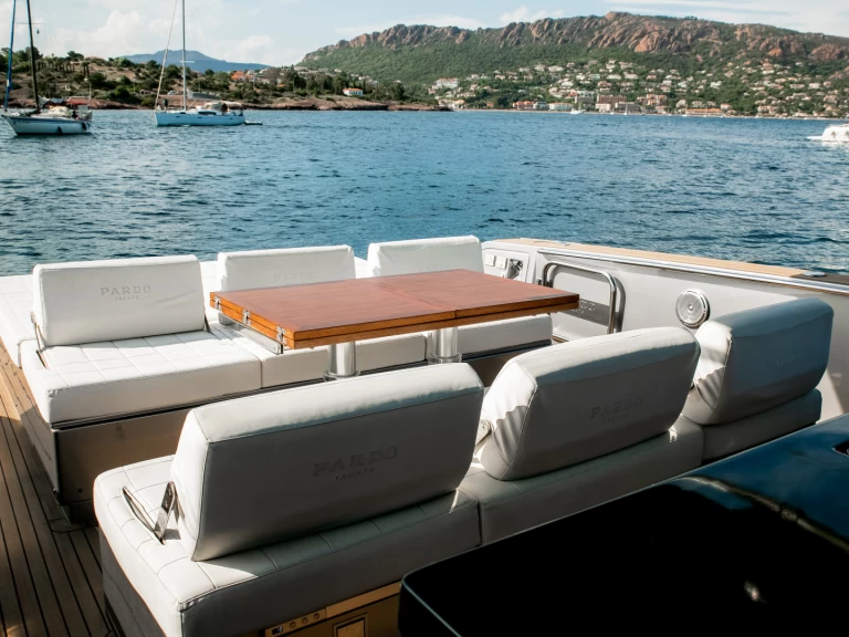 Pardo Yachts Pardo 43 a louer à Cannes