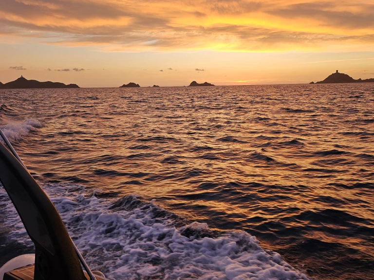 Location Semi-rigide à Ajaccio - Capelli Tempest 770