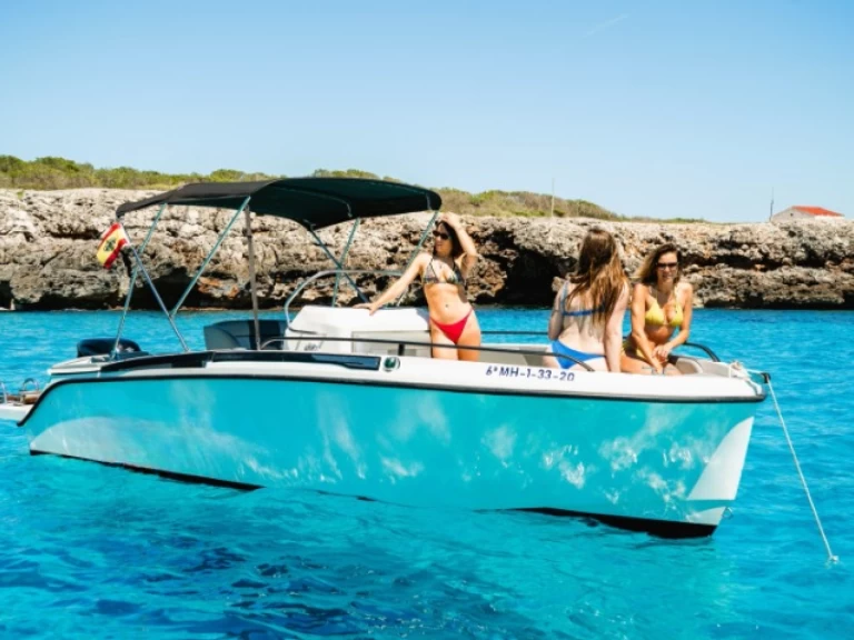 Bateau à moteur à louer à Ciutadella de Menorca au meilleur prix