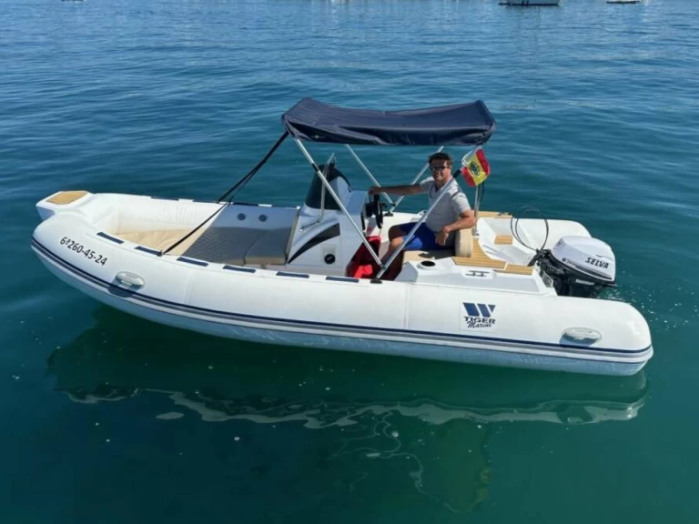 Location Bateau à moteur Tiger avec permis