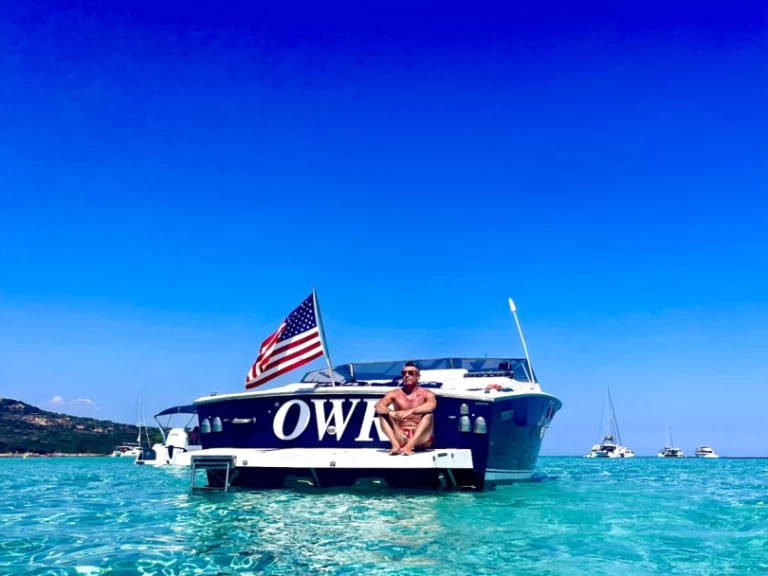 Tornado 38 classic a louer à Porto Cervo