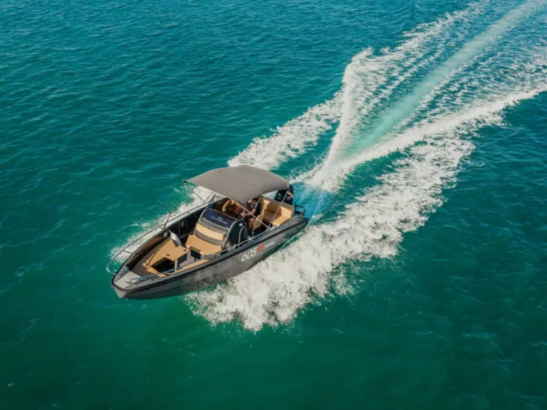 Oceanmaster 605 a louer à Port d'Alcudia