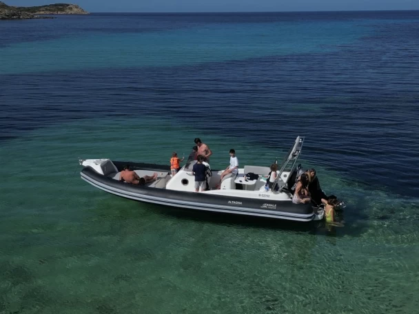 FANALE MARINE Altagna 800 a louer à Algajola