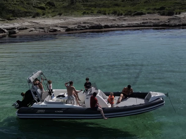 Location à Algajola - FANALE MARINE Altagna 800 sur SamBoat