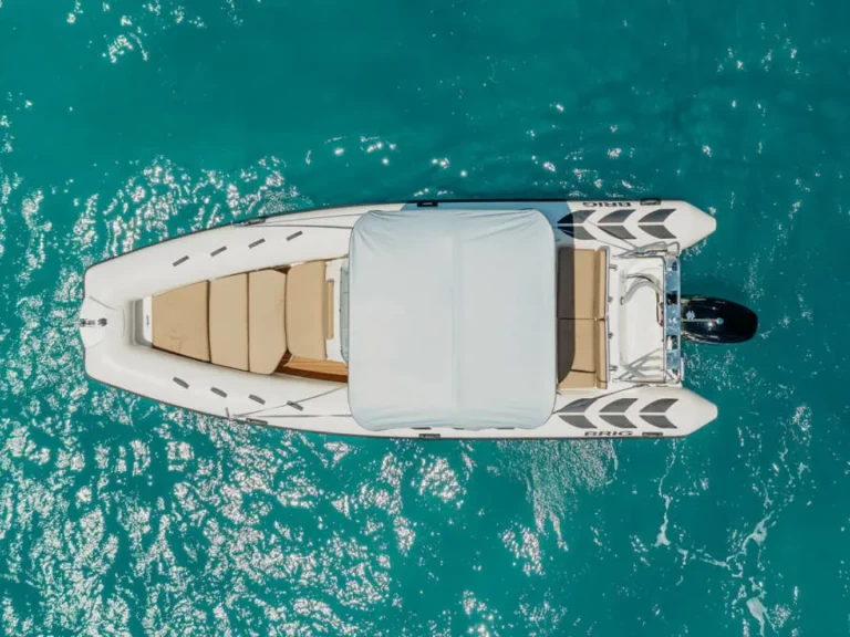 Location Bateau à moteur Brig avec permis