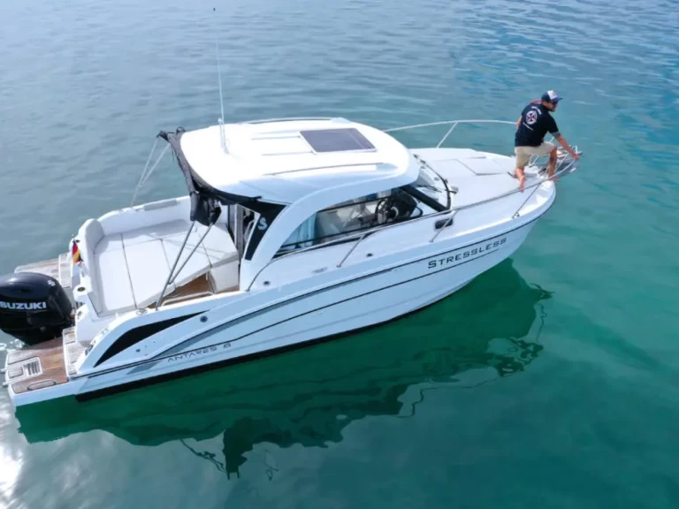 Location à Port d'Alcudia - Bénéteau Antares 8 sur SamBoat