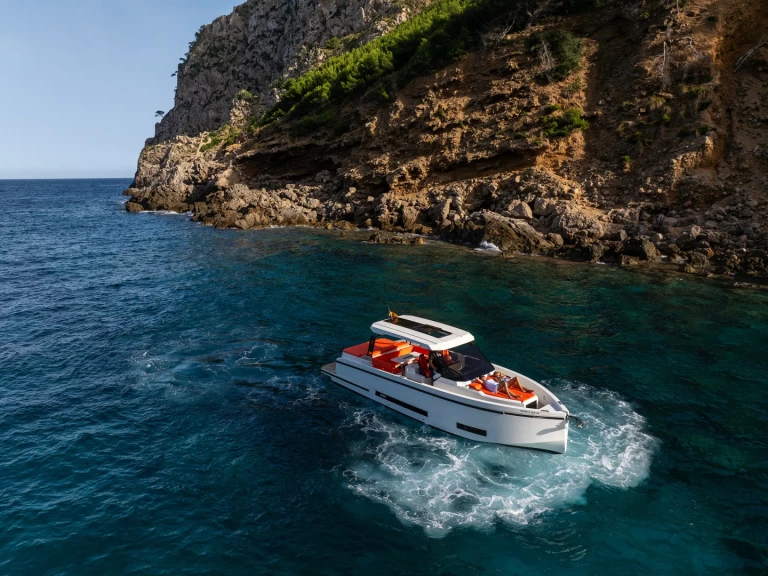 Bateau à moteur à louer à Port d'Alcudia au meilleur prix
