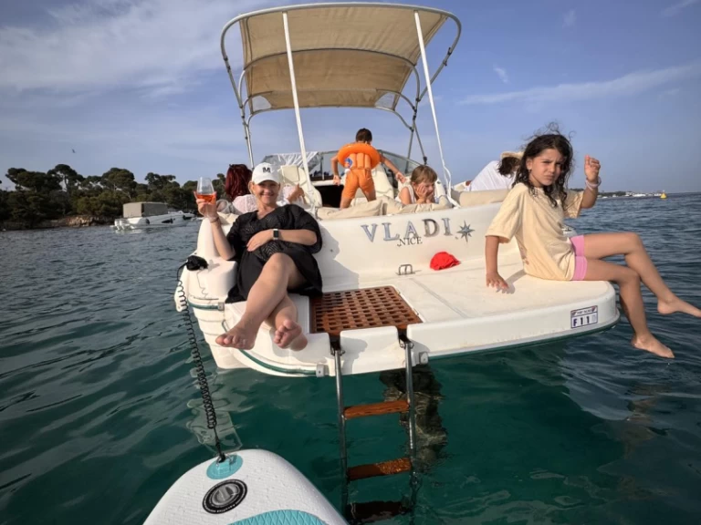Louez un Jeanneau Cap Camarat 705 à Villeneuve-Loubet
