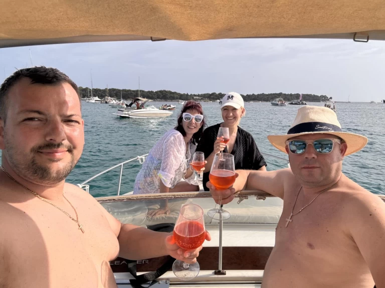 Location bateau Jeanneau Cap Camarat 705 à Villeneuve-Loubet sur Samboat