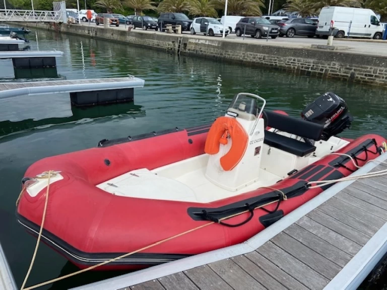 Semi-rigide à louer à Bénodet au meilleur prix