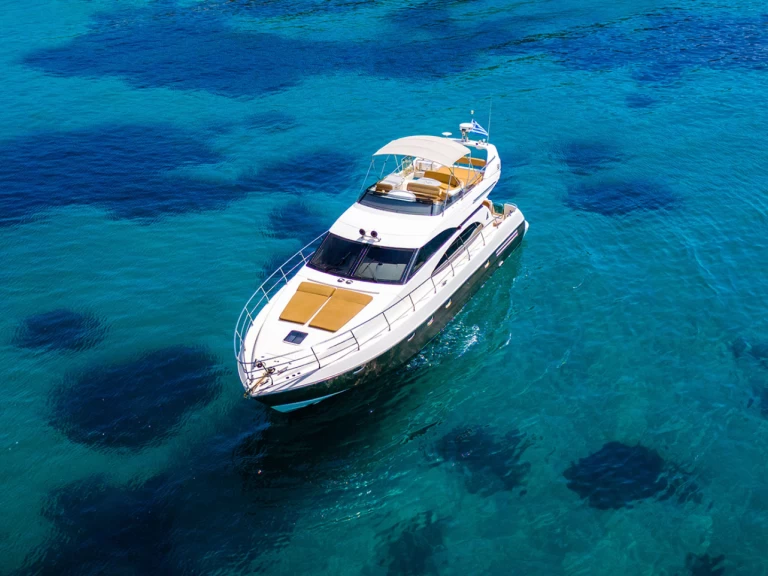 Location Bateau à moteur Azimut avec permis