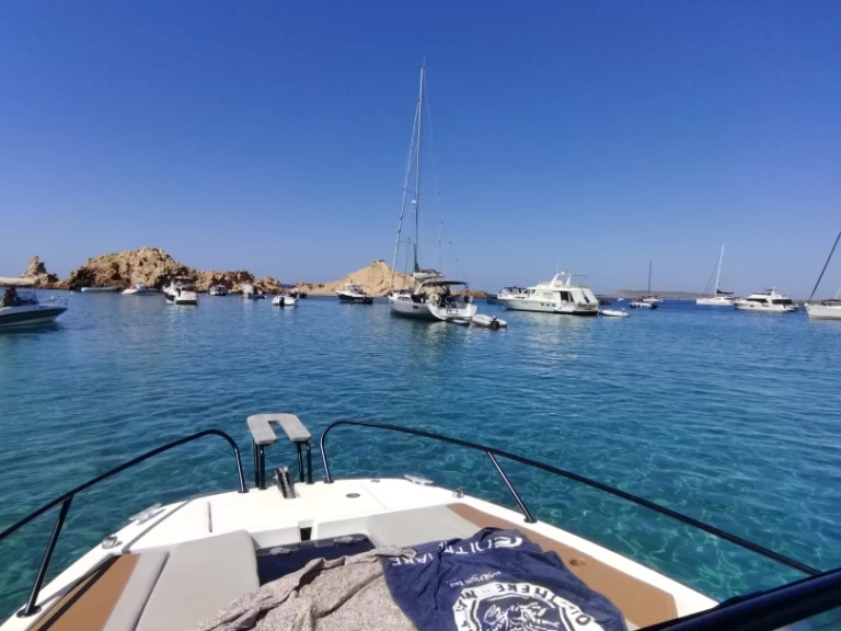 Location Bateau à moteur Bénéteau avec permis