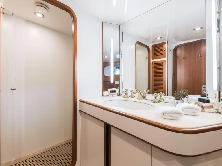 Location bateau Lagoon Lagoon 630 Motor Yacht à Ibiza (Ville) sur Samboat