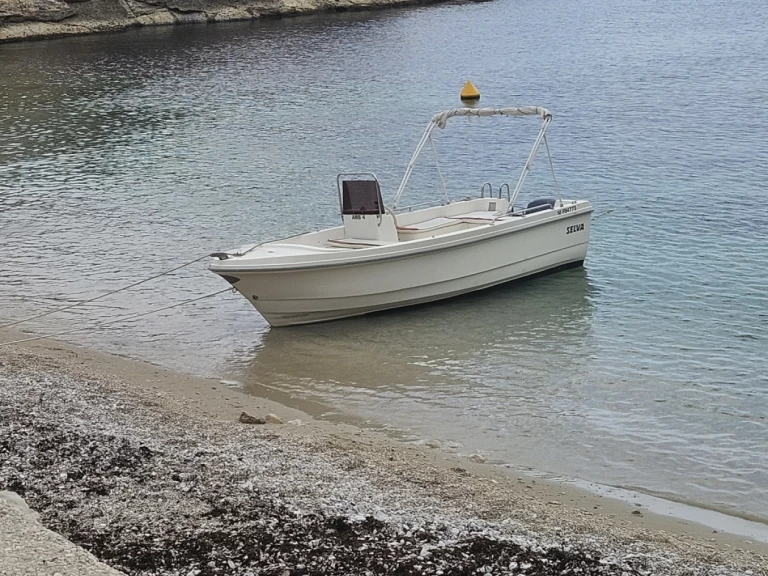 Bateau à moteur à louer à Marseille au meilleur prix
