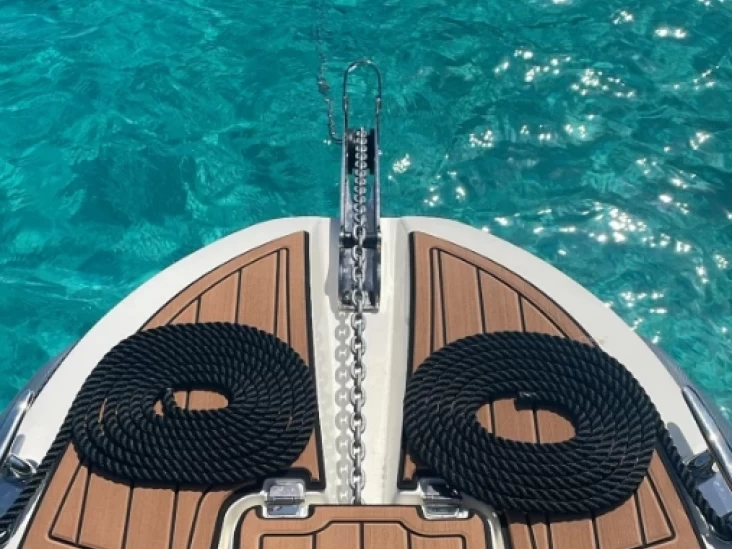 Semi-rigide à louer à Portisco au meilleur prix