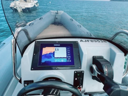 Bateau à moteur à louer à Bonifacio au meilleur prix