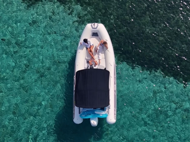 Louer Semi-rigide avec ou sans skipper Selva à Ibiza (Ville)