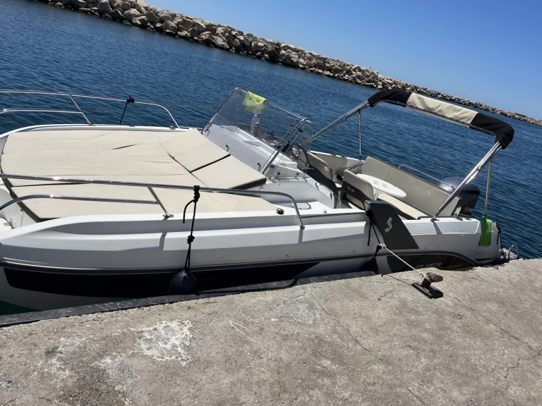 Bateau à moteur à louer à Marseille au meilleur prix